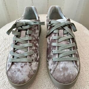 Rag & Bone Dove Velvet Sneakers Women’s Size 37 / 7 Gray Low-Top NIB